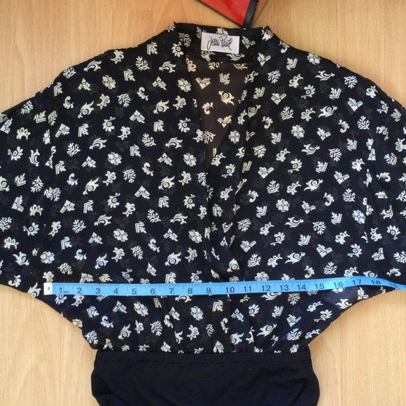 Jean Paul Germany Sheer Crisscross Navy and cream Body Suit Small Size 6 - Picture 15 of 15